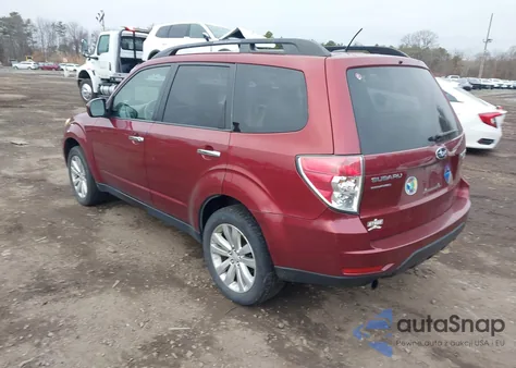 2013 Subaru Forester 2.5X Premium z USA, uszkodzony, nr VIN JF2SHADC2DH415213